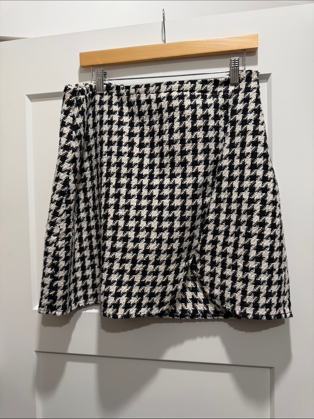 Vero Moda Black & White Houndstooth A-Line Skirt